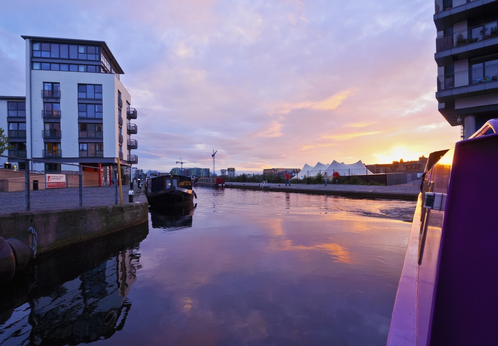 tollcross in glasgow river view