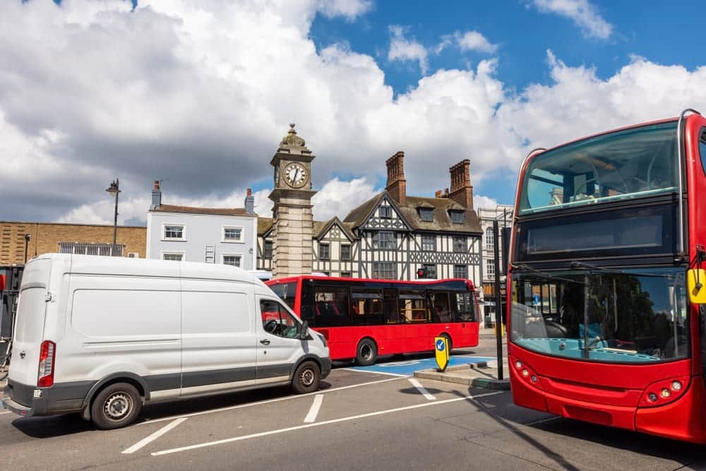 How to Sell a House on a Busy Road